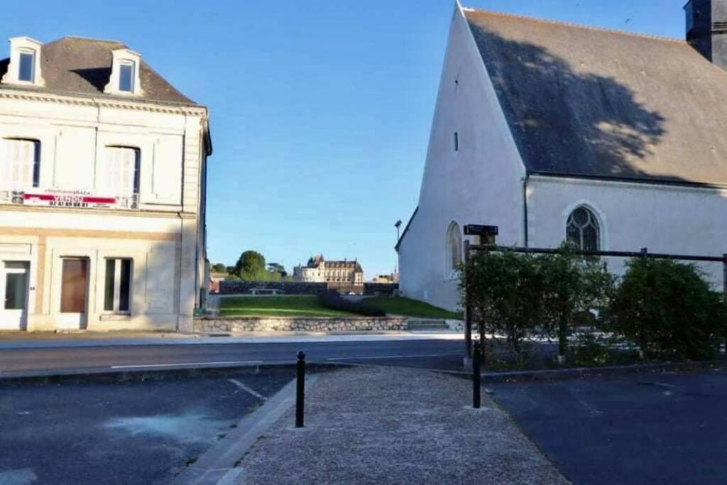 Le 17 Entre Gare Et Chateau Amboise Exterior foto
